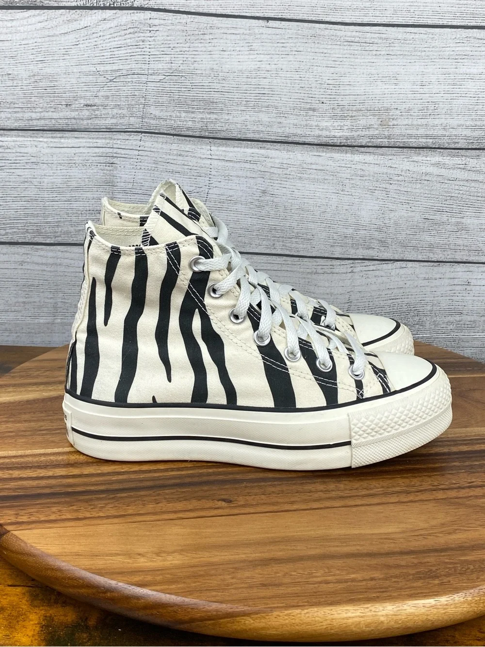 Converse Chuck Taylor All Star High Lift Platform Zebra Stripe Shoes Women’s 6.5